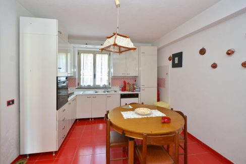 923B15CA-3FAA-4195-BA16-D46A0365B104_1_105_c