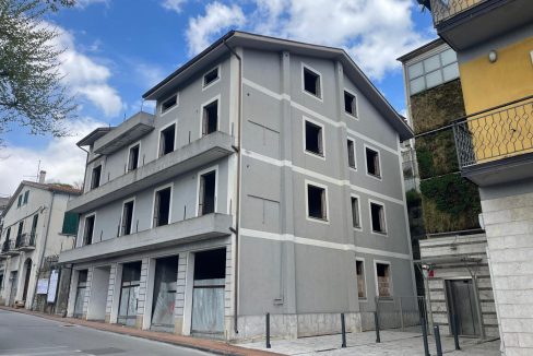 85f48daa-1af0-42ca-9b4c-7f6bc7b5907e