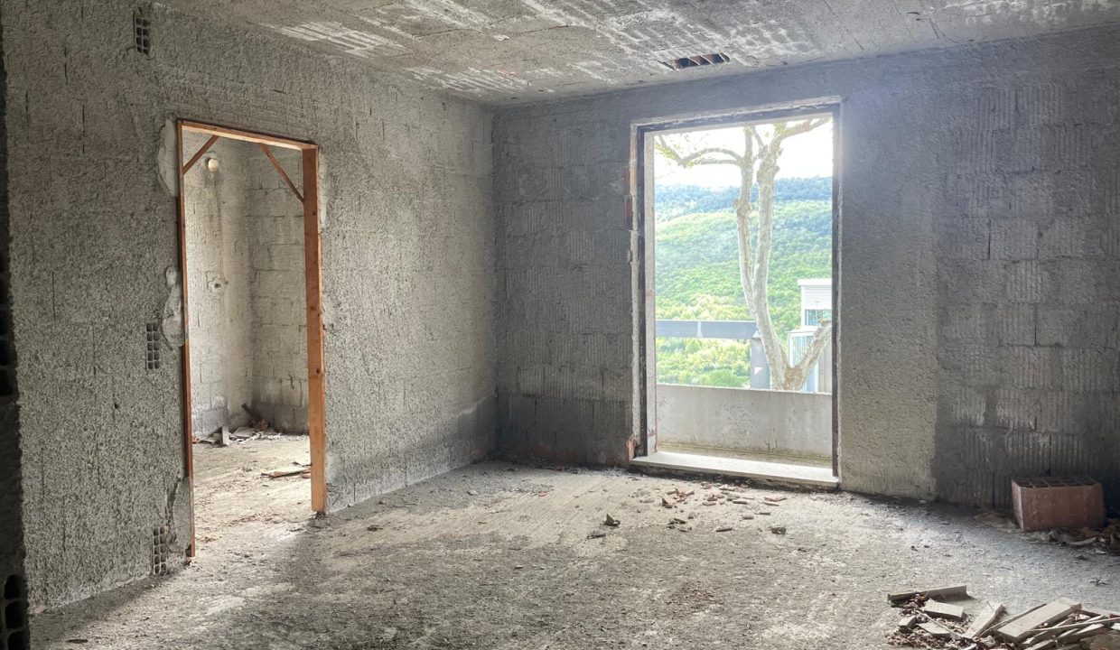 c24e1640-f1ef-4a80-a1e5-f83ccfd85055